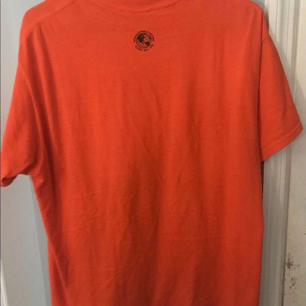 10 Deep Tee - Picture 2 of 3
